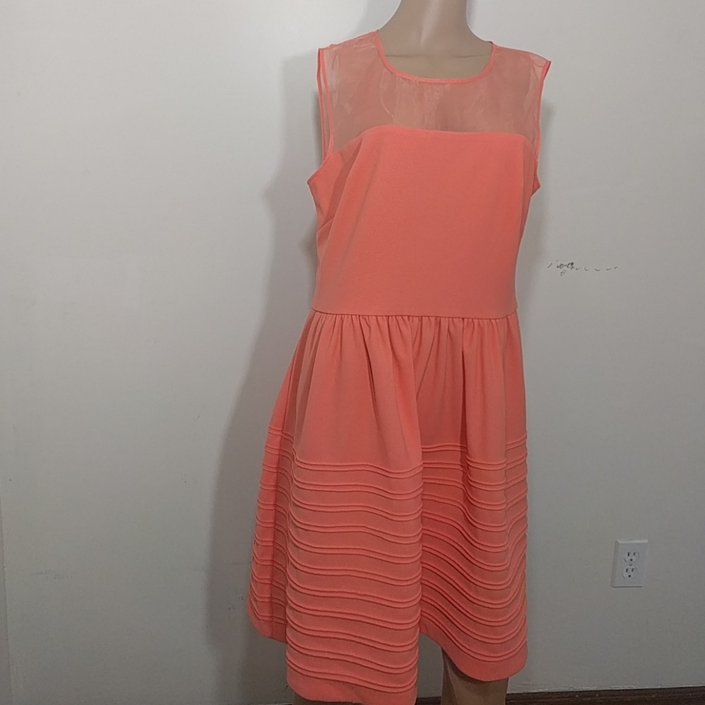 Betsy Johnson Crew Neck Sleeveless Dress